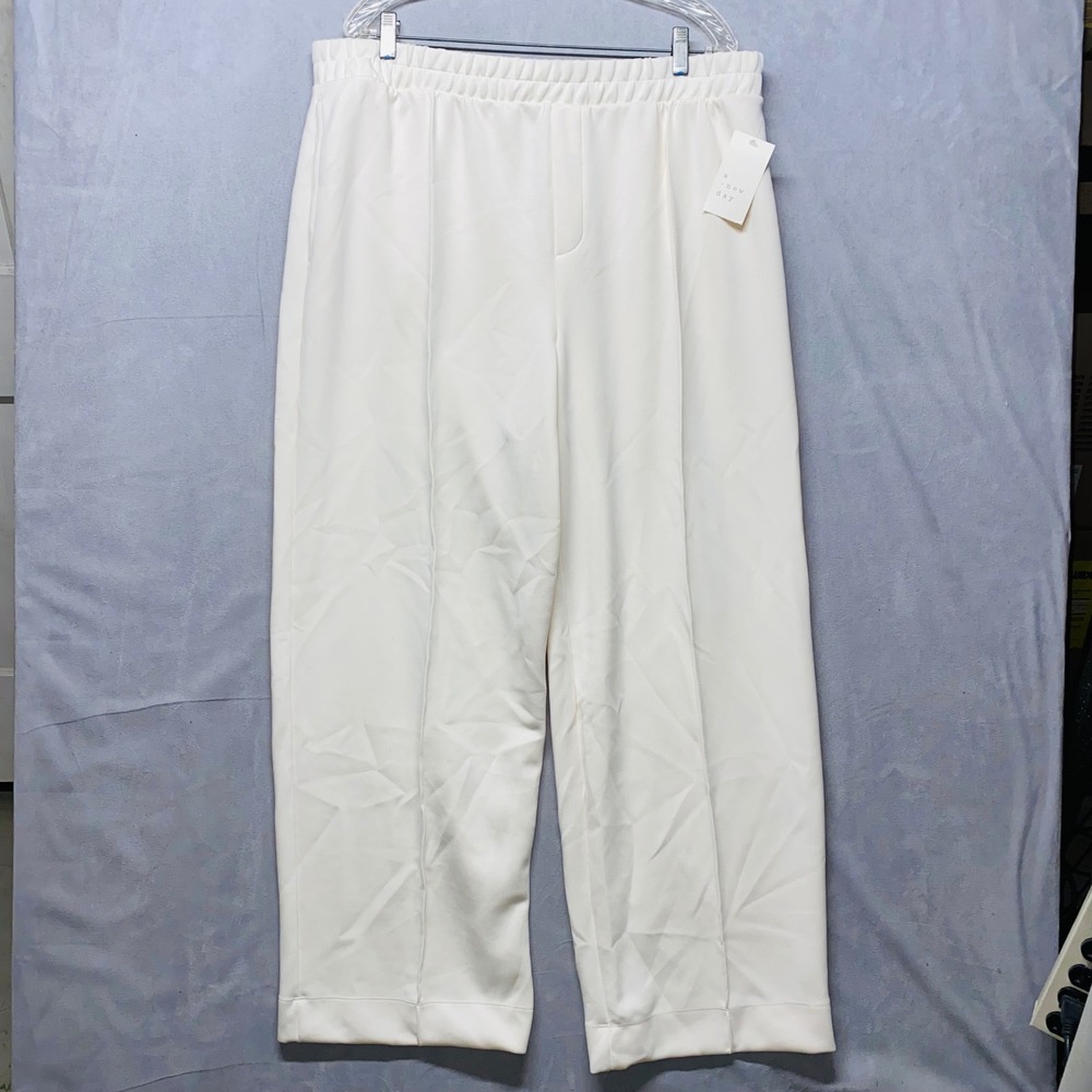 A New Day Cream Wide Leg Cropped Pants‎ XX Large Recycled Polyester Blend Casual